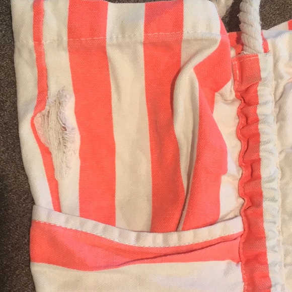 Victoria’s Secret beach bag - Picture 2 of 5